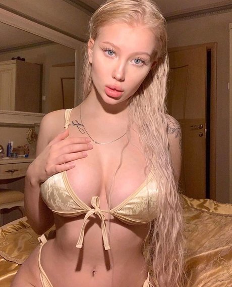 Sophia moonlight 美しいポルノスター 写真