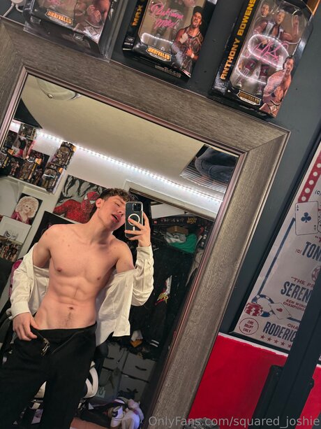 Squared Joshie ポルノスター 独占 写真