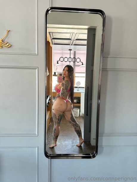 Connperignon 裸のスター 写真