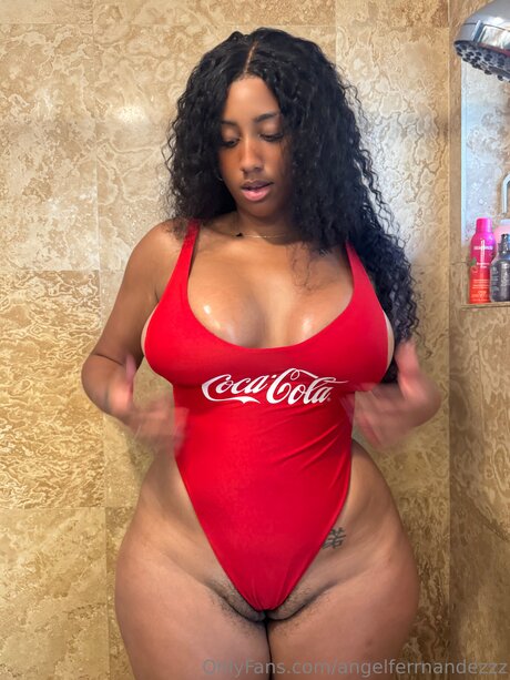 Angelferrnandezzz ポルノスター エロティック 写真