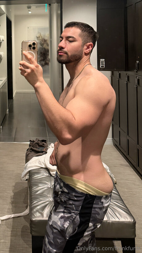 Frankfurdr セクシーモデル 写真