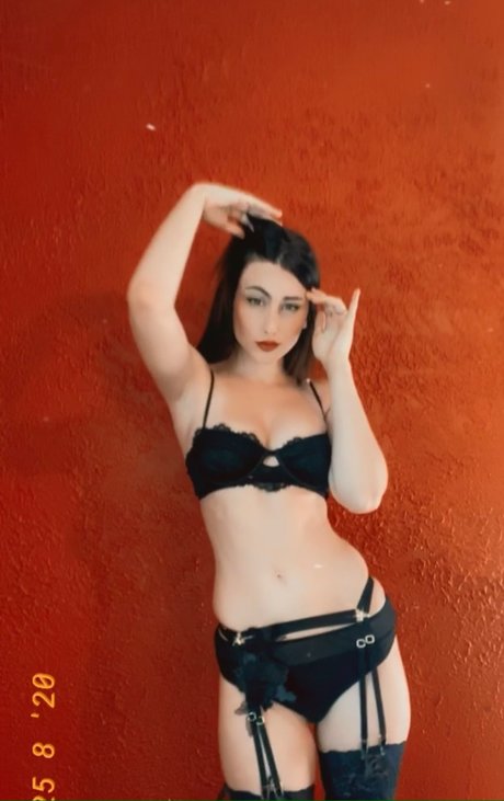 熟女の手コキOnlyFans アートヌード 画像
