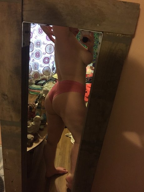 Sweetlildarling ヌード女優 写真