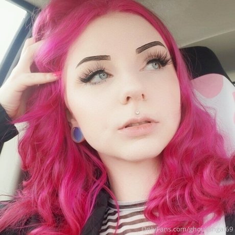 Nova Jade 無料女優 写真