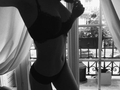 Saira Rose セックス女優 写真