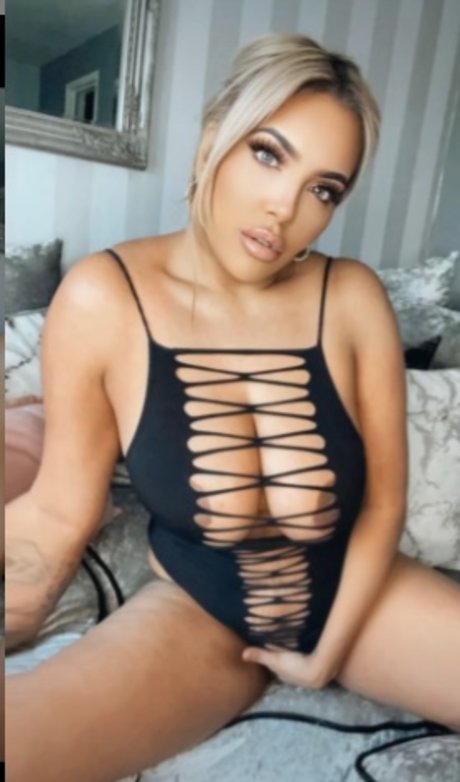 Tanya Lucie  ポルノスター 高品質 写真