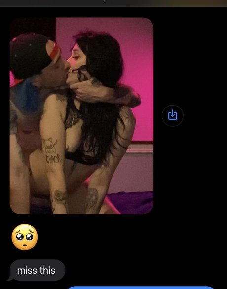 Lil Filth セクシーなポルノスター 写真
