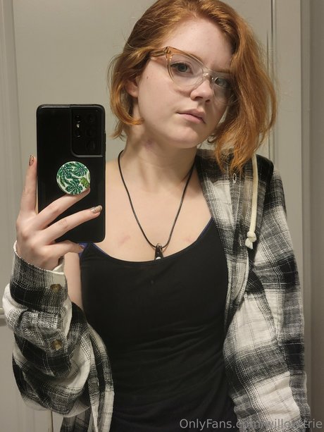 Willow Trie 最高のモデル 写真