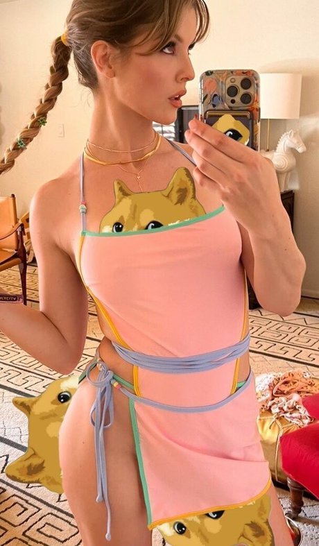 Amanda Cerny 美しいスター 写真