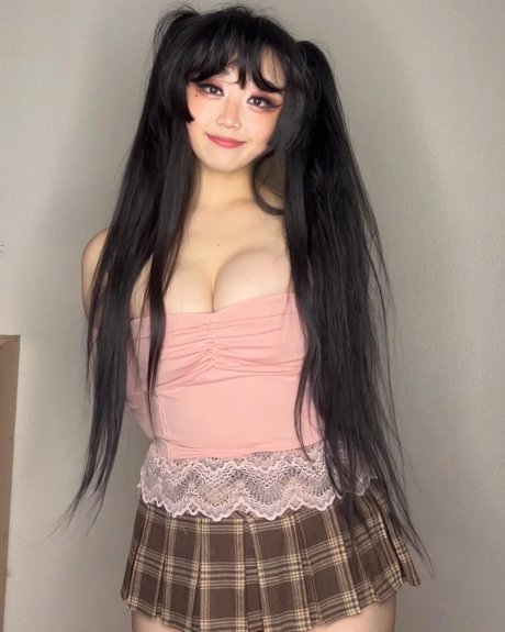 Mooncak eva  アダルト女優 写真