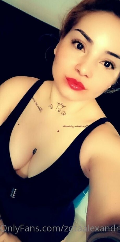 zotaalexandra 無料のスター 写真