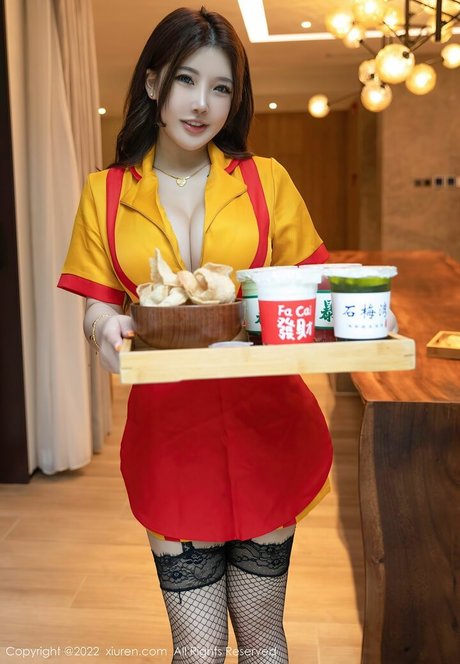 Rena Honey ポルノモデル 写真