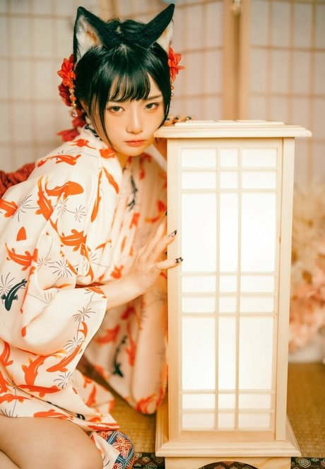 ぽっちゃりおっぱいオンリーファンズ アートポルノ 写真
