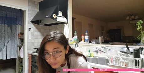 Zumi ヌード女優 画像