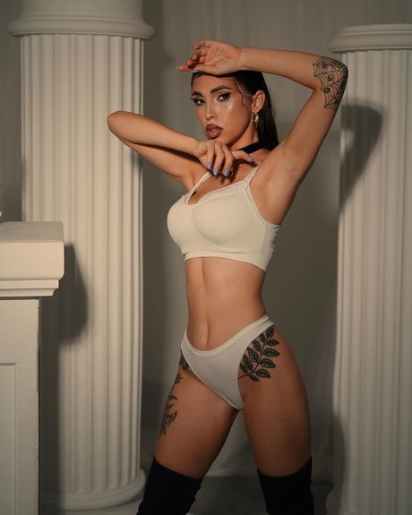 レズビアンの猫OnlyFans 美しい 画像