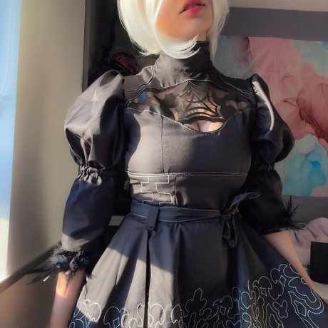Willow neptune スター 裸 写真