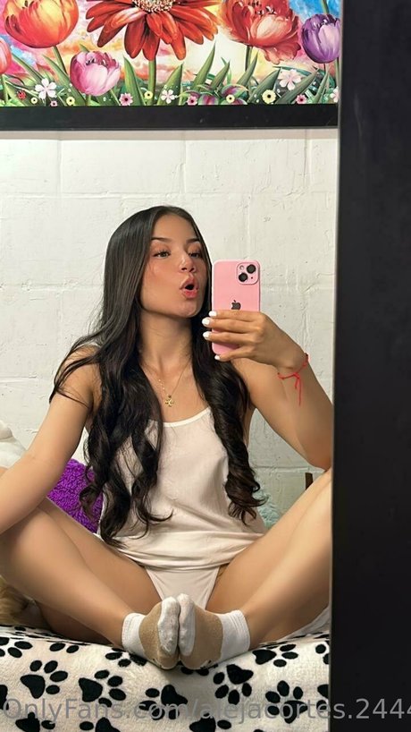 Alejandra Cortez 美しいスター 画像