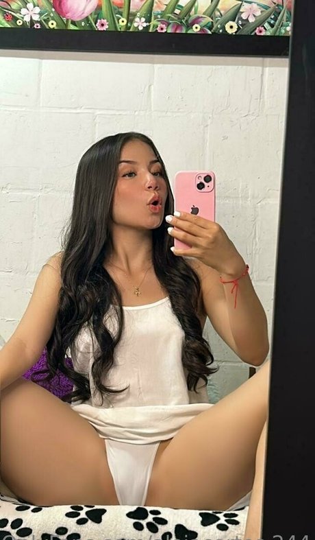 Alejandra Cortez モデル 写真