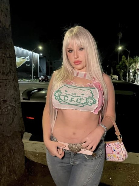 Charlotte Olivia ホット女優 写真