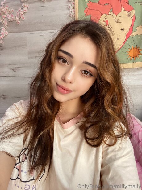 Millymally 最高のスター 写真
