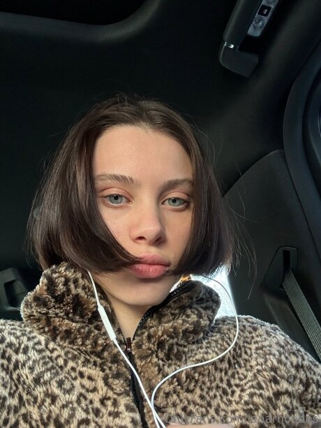 Lanarhoades ポルノモデル アーカイブ