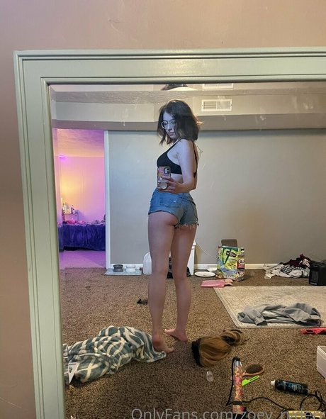 zoey ryderr ヌードスター 写真