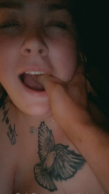 Erikalovely ポルノスター ヌード 写真