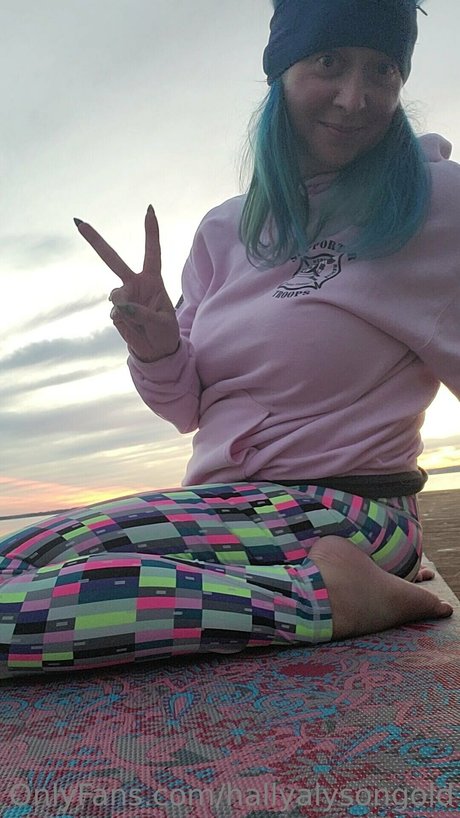 Hally Alyson 可愛いモデル 写真