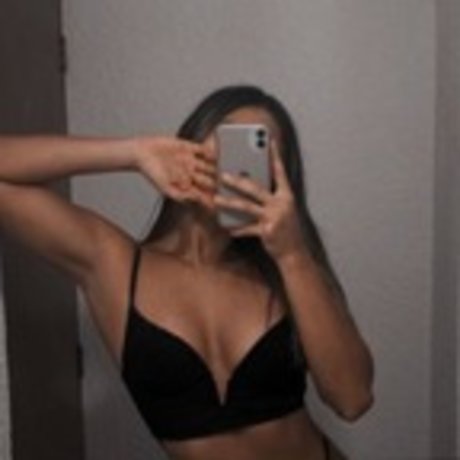Ireri Sarauz かわいいスター 写真