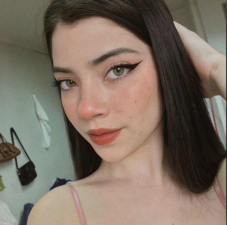 Julieta Yanez Ters29 ヌードモデル 写真