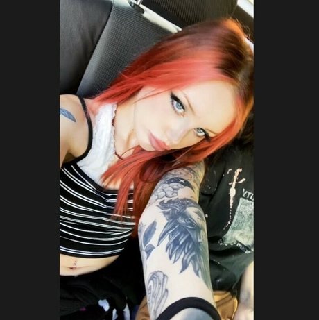zoeycyberr ヌード女優 画像