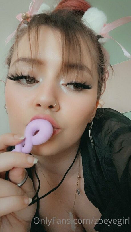 zoeyegirl ポルノモデル 写真