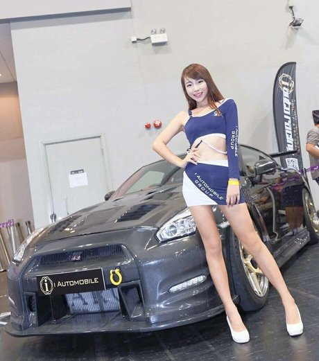 Zoeso 裸のモデル 写真