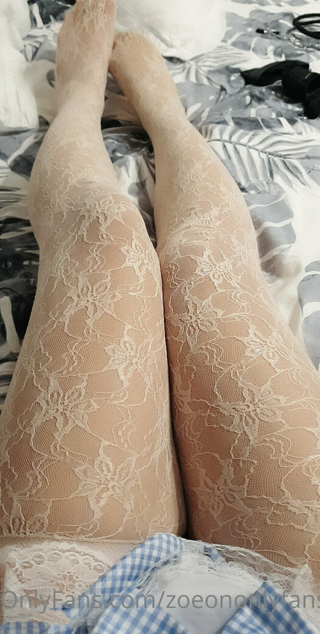 zoeononlyfans 裸の女優 写真