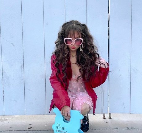 Zoe Colletti 独占モデル 写真