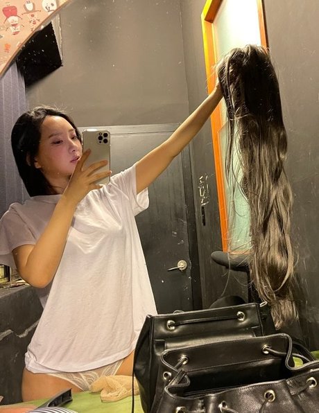 デカ尻ティーンオンリーファンズ 美しいポルノ 写真