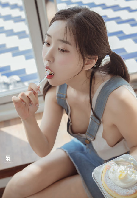Zenny ポルノ女優 画像