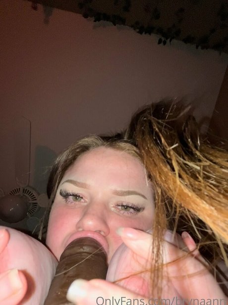 Brynaann 完璧なスター 写真
