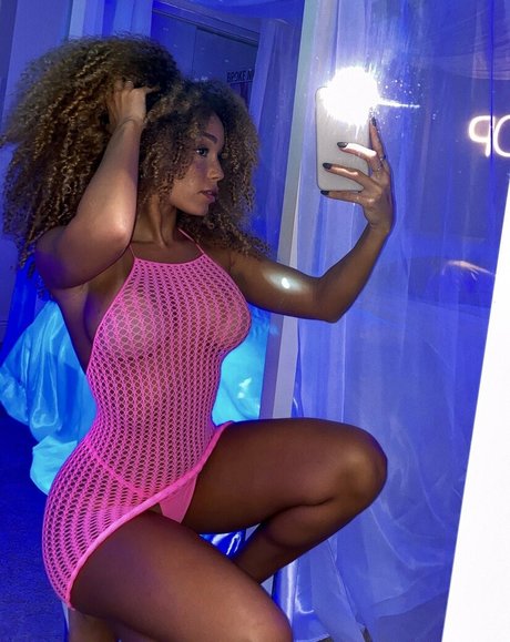 Anabella Carrasco HDモデル 画像