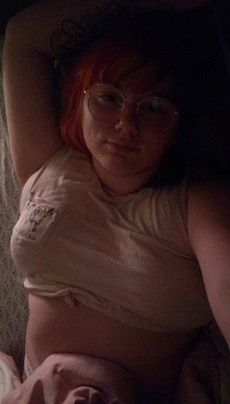 peachykeenstine22 スター ヌード 写真
