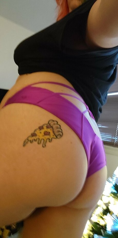 peachykeenstine22 裸のモデル 写真