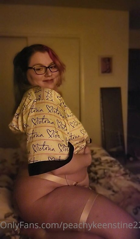peachykeenstine22 ポルノスター ホット 写真