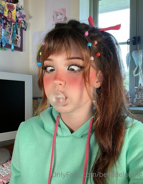 Belle Delphine 美しいスター 画像