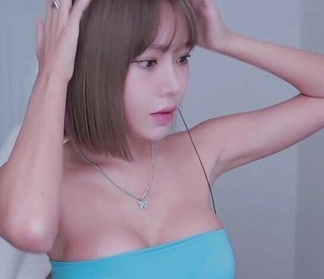 Yoon Chae Ah ポルノスター 写真