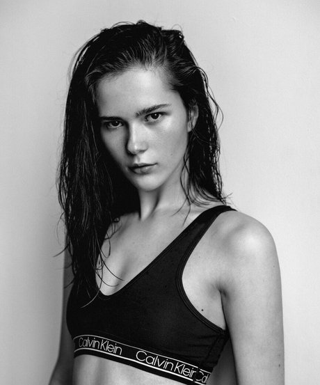 Tasya Key ポルノスター ホット 写真