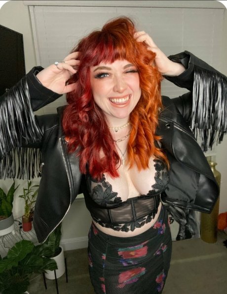 Koolysmiley セクシーモデル 写真