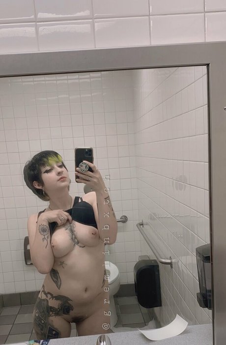 熟女ストリップOnlyFans ホットセクシー 写真