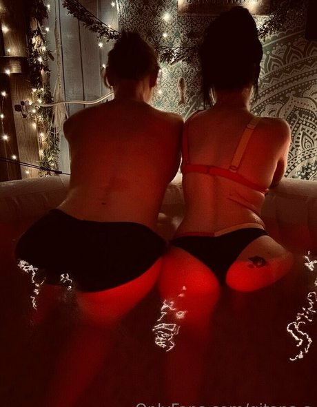Gitana Adelle セックスポルノスター 写真