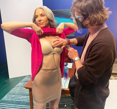 Whitney Cummings スター xxx 写真