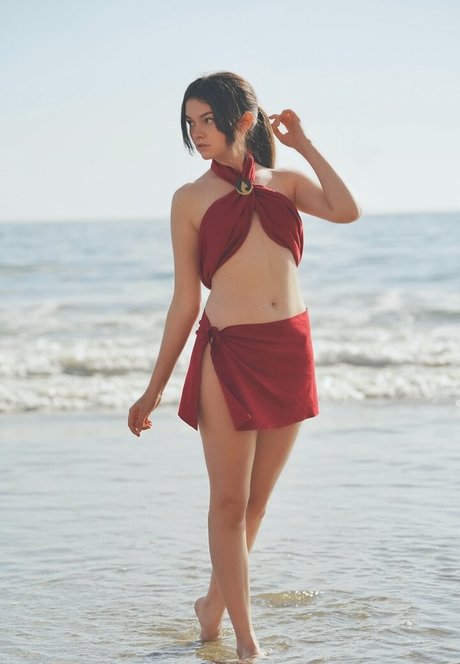 Mina Kess セクシーモデル 画像